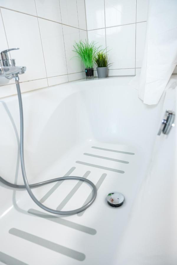 #1 Modernes Zimmer Mit Pool Und Garten 梅明根 外观 照片
